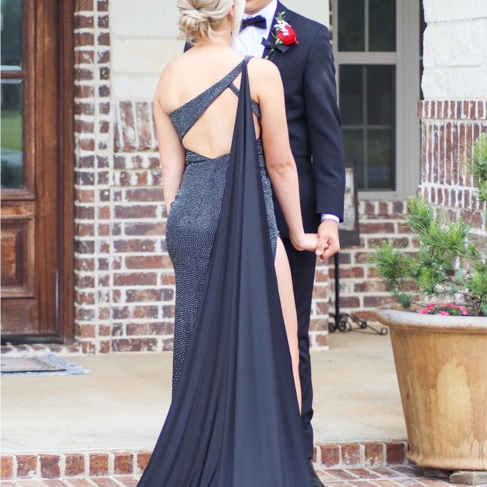 Sherri Hill Black Prom dress Size 2